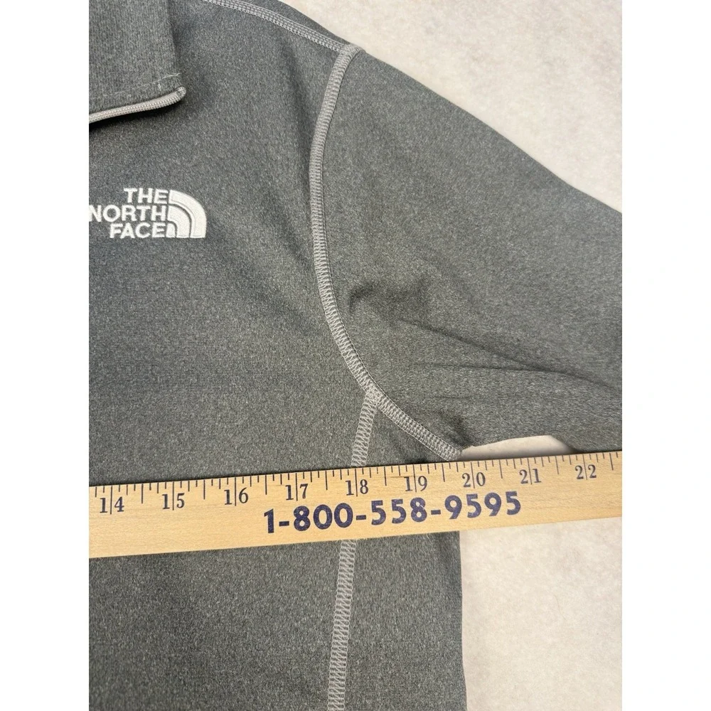 The North Face Men's Small Gray Heather 1/4 Zip Pullover Performance Shirt